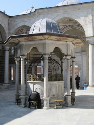 Laleli Mosque fountain